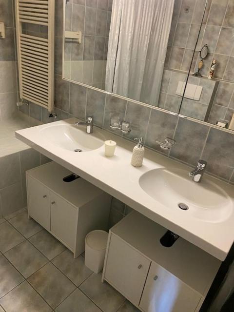 Geneve, Plein Centre,Belle Vue Lac, Splendide Et Grand Appartement Zewnętrze zdjęcie